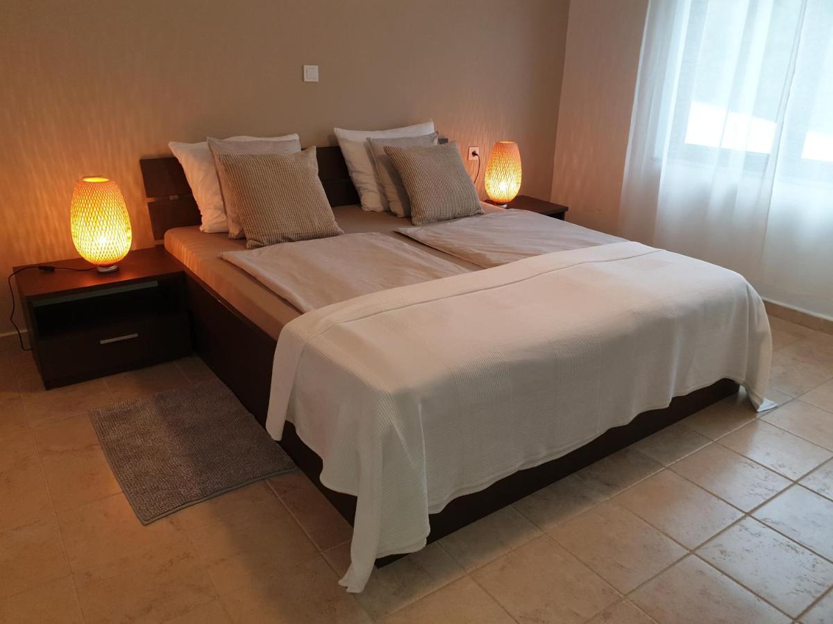 Suha Punta - Babalonija Apartment *