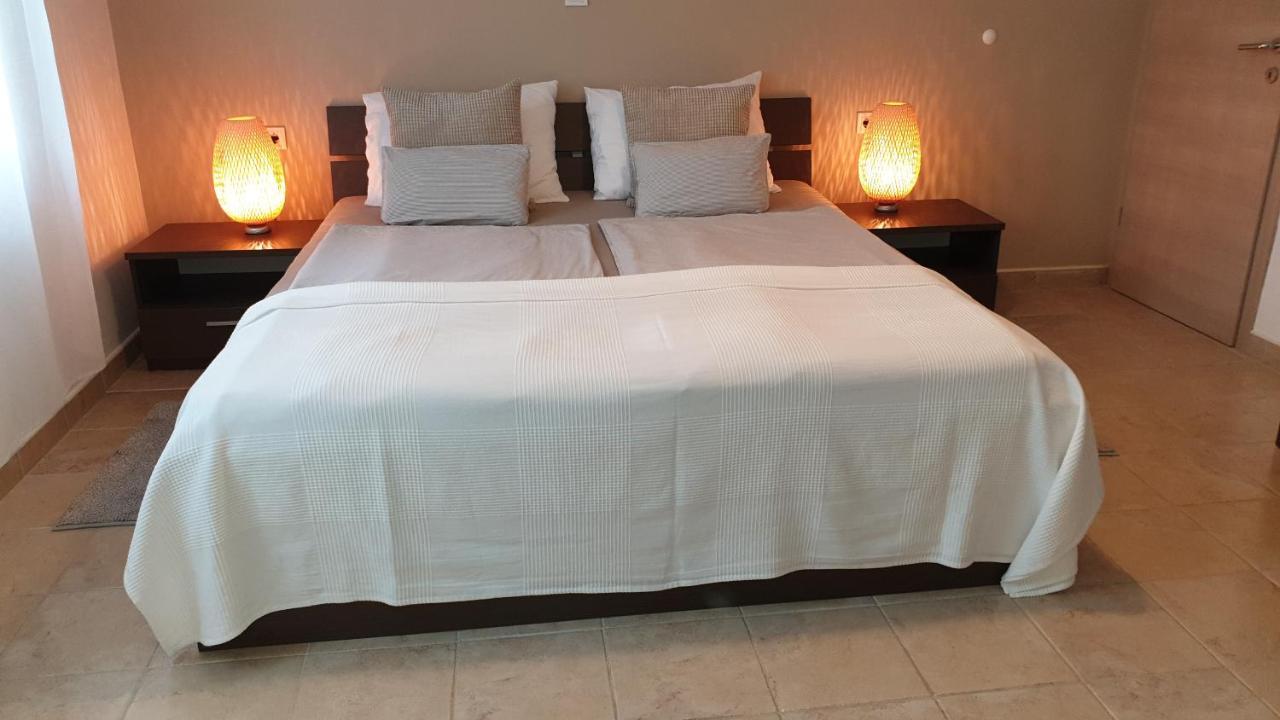 Apartment Suha Punta - Babalonija